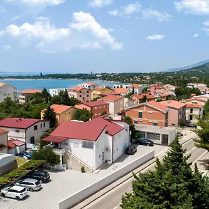 Diora Apartman